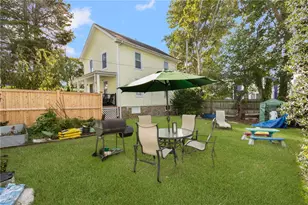 11 Carey St, Newport, RI 02840 - Photo 8