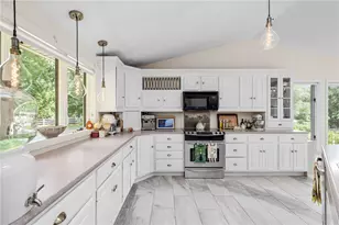 40 Moosehorn Rd, East Greenwich, RI 02818 - Photo 8
