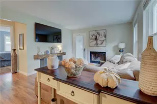 1 Willow Glen Ct, Warwick, RI 02889 - Photo 8