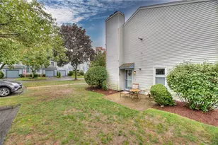 1 Willow Glen Ct, Warwick, RI 02889 - Photo 30
