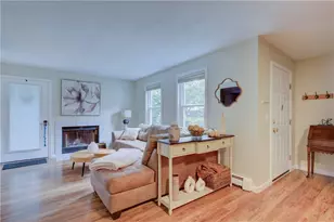 1 Willow Glen Ct, Warwick, RI 02889 - Photo 6
