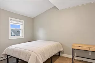 82 Burnside Ave, Newport, RI 02840 - Photo 20
