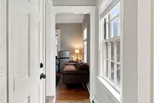 82 Burnside Ave, Newport, RI 02840 - Photo 12