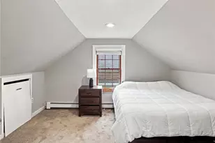 82 Burnside Ave, Newport, RI 02840 - Photo 22