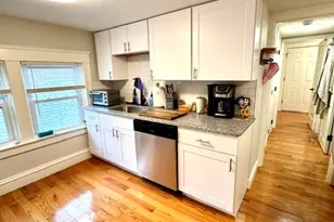14 Mayflower St, Providence, RI 02906 - Photo 2