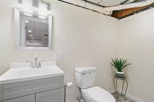 274 Larchwood Dr, Warwick, RI 02886 - Photo 20