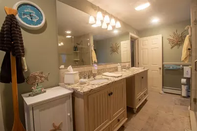 122 Elton Circle, Cranston, RI 02921 - Photo 16