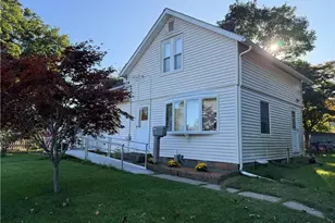 8 Pike St, South Kingstown, RI 02879 - Photo 1