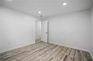 000 Camden Ave, Providence, RI 02908 - Photo 10