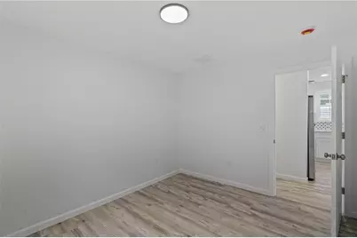 000 Camden Avenue, Providence, RI 02908 - Photo 16
