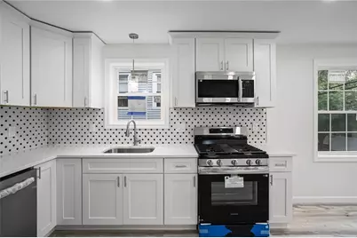 000 Camden Avenue, Providence, RI 02908 - Photo 32