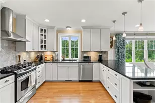 17 Pocasset Ln, Portsmouth, RI 02871 - Photo 22