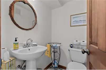 11 Catherine Street #B, Newport, RI 02840 - Photo 16