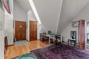 11 Catherine St, Newport, RI 02840 - Photo 2