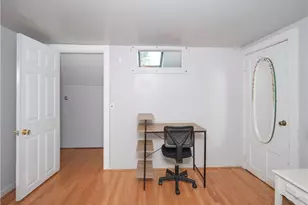 10 Hammond St, Newport, RI 02840 - Photo 36