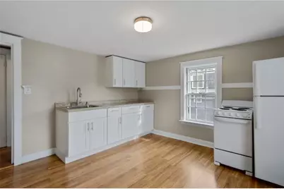 32 Hosuton Avenue #2, Newport, RI 02840 - Photo 4