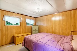979 Toll Gate Rd, Warwick, RI 02886 - Photo 18