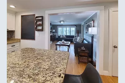 151 Metacomet Avenue, East Providence, RI 02916 - Photo 10