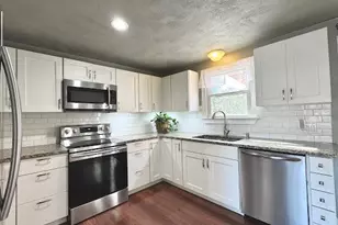 344 Strawberry Field Rd, Warwick, RI 02886 - Photo 8