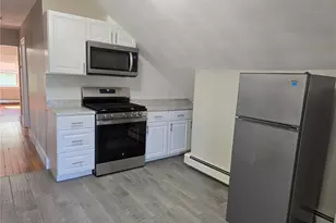 42 Summit St, East Providence, RI 02914 - Photo 4
