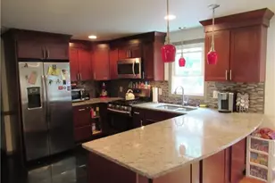 83 Locust Ave, North Providence, RI 02911 - Photo 4