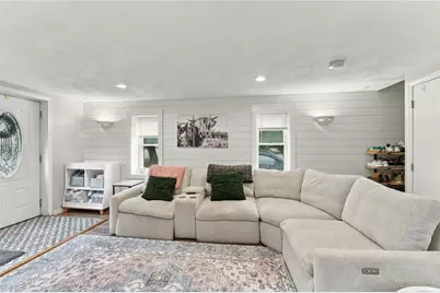 453 Greenville Avenue, Johnston, RI 02919 - Photo 16
