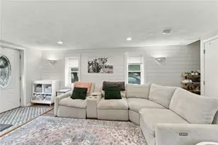 453 Greenville Ave, Johnston, RI 02919 - Photo 16