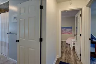 100 Holmes Rd, Warwick, RI 02888 - Photo 26