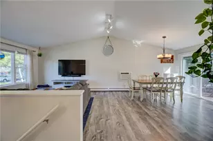 100 Holmes Rd, Warwick, RI 02888 - Photo 20