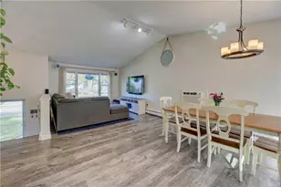 100 Holmes Rd, Warwick, RI 02888 - Photo 18