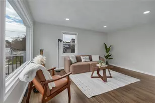 546 Robinson St, Woonsocket, RI 02895 - Photo 12