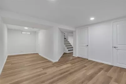 546 Robinson Street, Woonsocket, RI 02895 - Photo 28