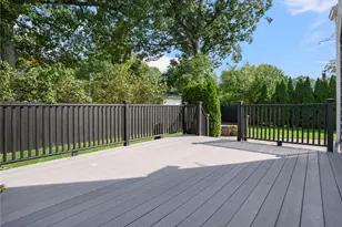 15 Kinne St, West Warwick, RI 02893 - Photo 10