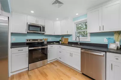 34 Mount View Avenue, North Kingstown, RI 02852 - Photo 8