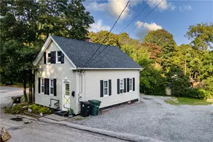 38 Capwell Ave, Coventry, RI 02816 - Photo 2