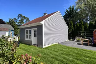 124 Wood St, Bristol, RI 02809 - Photo 6