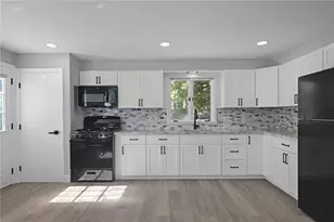 437 Harrington Ave, Warwick, RI 02888 - Photo 12