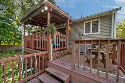 60 Page Street, Warwick, RI 02889 - Photo 32