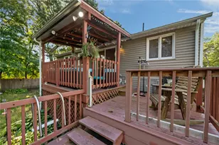 60 Page St, Warwick, RI 02889 - Photo 32