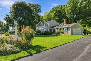 5 Sunnyside Dr, Cumberland, RI 02864 - Photo 2