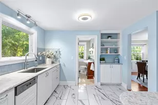 18 Massasoit Ave, Barrington, RI 02806 - Photo 16