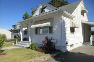 14 Flower St, Cranston, RI 02920 - Photo 2