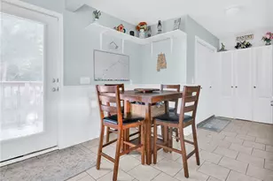 126 Vernon St, Warwick, RI 02889 - Photo 10