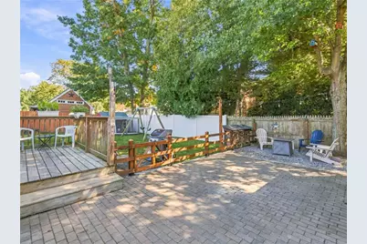126 Vernon Street, Warwick, RI 02889 - Photo 24