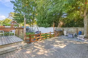 126 Vernon St, Warwick, RI 02889 - Photo 24