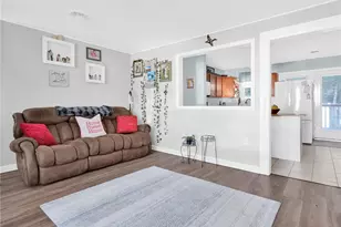 126 Vernon St, Warwick, RI 02889 - Photo 12