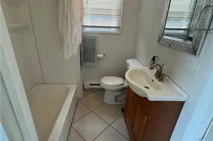 60 Berkeley Ave, Newport, RI 02840 - Photo 22