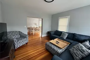 60 Berkeley Ave, Newport, RI 02840 - Photo 4
