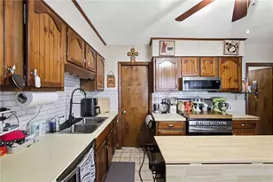 48 Ash St, Pawtucket, RI 02860 - Photo 14