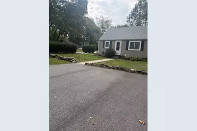 36 Pettaquamscutt Lake Road, Narragansett, RI 02874 - Photo 2